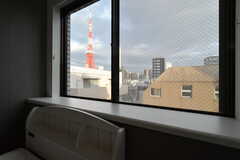 窓からは東京タワーが見えます。（505号室）(2021-12-17,専有部,ROOM,5F)