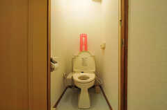 ウォシュレット付きトイレの様子。(2011-06-24,共用部,TOILET,2F)