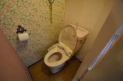 ウォシュレット付きトイレの様子。(2014-12-08,共用部,TOILET,2F)