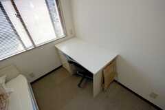 全室、机と椅子が用意されています。（306号室）(2008-05-27,専有部,ROOM,3F)