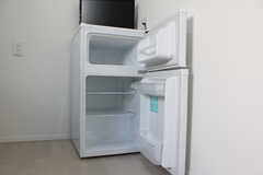 全室に冷蔵庫が設置されています。（202号室）(2019-01-24,専有部,ROOM,2F)
