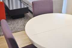 ダイニングテーブルは大きさを変えられます。(2014-09-17,共用部,LIVINGROOM,1F)