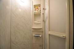 シャワールームの様子。(2012-03-04,共用部,BATH,2F)