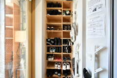 靴箱の様子。部屋ごとに1段使えます。(2020-09-18,周辺環境,ENTRANCE,1F)