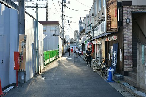 駅前の商店街。|1F 周辺環境