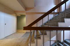 階段がカッコいいです。(2023-05-08,共用部,OTHER,3F)