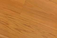 リビングの床は無垢材が使用されています。(2018-11-28,共用部,OTHER,1F)