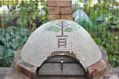 ピザ窯には青豆ハウスのロゴが入っています。(2020-10-21,共用部,OTHER,1F)