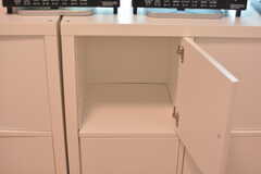 収納棚は部屋ごとに扉1枚分使えます。(2021-08-19,共用部,KITCHEN,2F)
