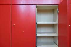 靴箱の棚は高さを調整できます。(2012-04-12,周辺環境,ENTRANCE,1F)