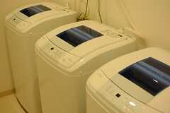 洗濯機は4台設置されています。(2016-04-20,共用部,LAUNDRY,1F)
