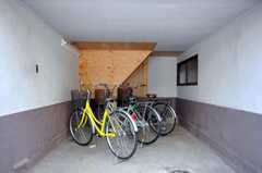 自転車置場の様子。 (2010-09-01,共用部,GARAGE,1F)