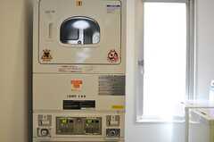 洗濯機、乾燥機はコイン式です。(2013-09-09,共用部,OTHER,1F)