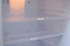 冷蔵庫は専有部ごとにスペースが分けられています。(2013-09-17,共用部,KITCHEN,4F)