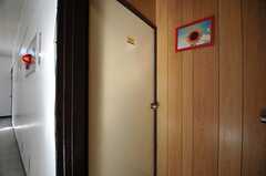 専有部のドアの様子。（103号室）(2014-03-24,専有部,ROOM,1F)