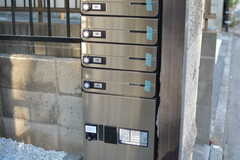 郵便受けと宅配ボックスが設置されています。(2021-01-04,周辺環境,ENTRANCE,1F)