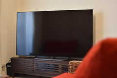 TVのサイズは60インチ。大きいです。(2018-03-30,共用部,TV,2F)