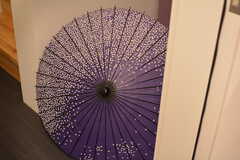 番傘が飾られています。(2020-11-06,共用部,OTHER,1F)
