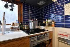 入居後のキッチンの様子2。大きな寸動鍋があります。(2022-04-13,共用部,KITCHEN,2F)