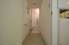 脱衣室、シャワールームの様子。(2011-03-11,共用部,BATH,1F)