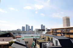 窓からは武蔵小杉のビル群が見えます。（418号室）(2011-03-11,専有部,ROOM,4F)