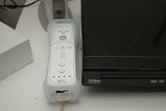 WiiとWeeの様子。(2008-10-14,共用部,OTHER,1F)