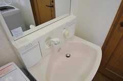 洗面台はシャワー水栓です。(2011-10-04,共用部,OTHER,5F)