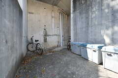自転車置き場の様子。(2022-04-08,共用部,GARAGE,1F)