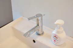 洗面台の水栓。(2023-02-27,共用部,WASHSTAND,1F)