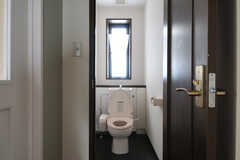 ウォシュレット付きトイレの様子。(2012-03-08,共用部,TOILET,3F)