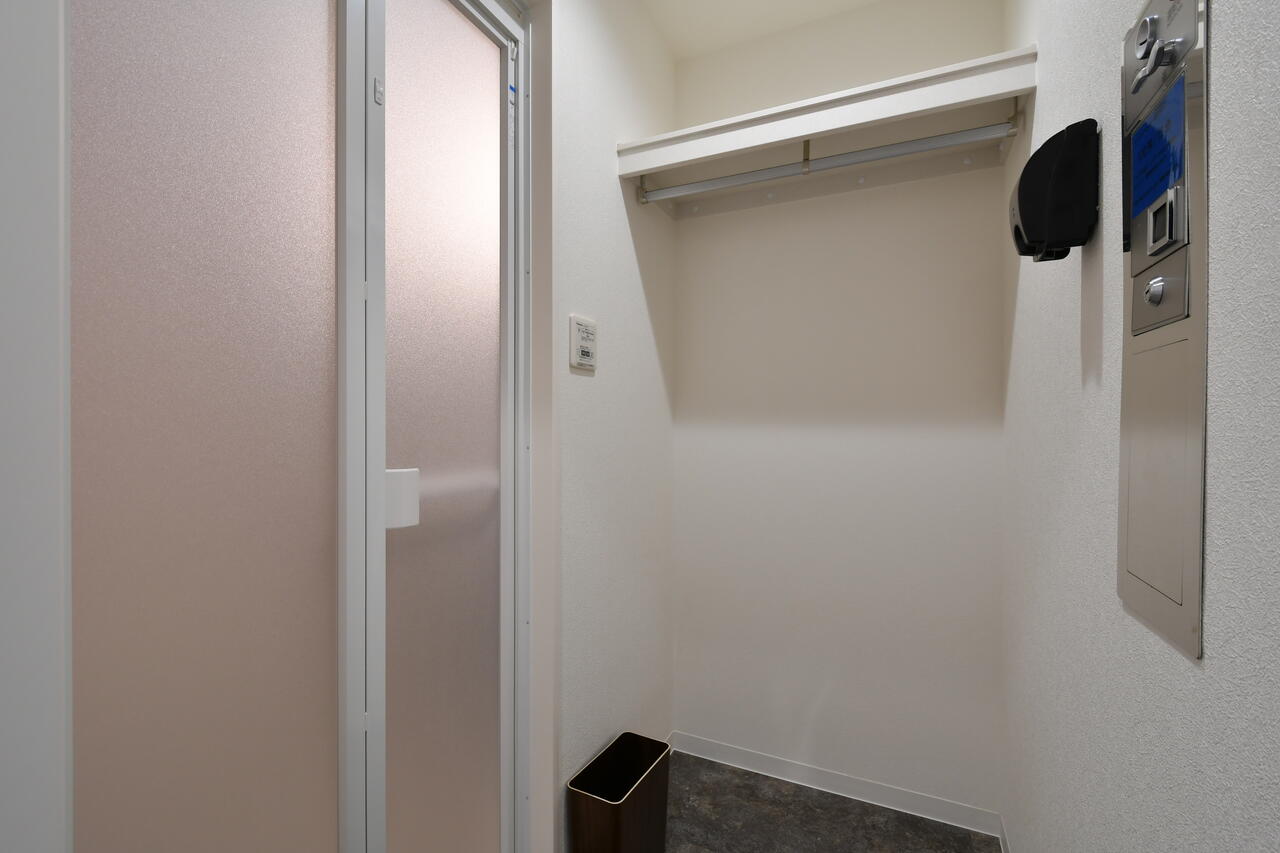 バスルームの脱衣室。|1F 浴室