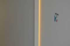 トイレのサインはステンシル・アーティストさんが作ったもの。(2013-03-01,共用部,TOILET,2F)