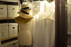 入居者さんは服飾関係のお仕事をされてるそう。(2014-06-19,専有部,ROOM,3F)