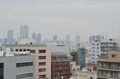 新宿の高層ビル群も見えます。(2013-02-27,共用部,OTHER,8F)
