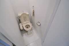 ウォシュレット付きトイレの様子。(2013-04-25,共用部,TOILET,2F)