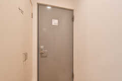 専有部のドア。（102号室）(2021-07-27,専有部,ROOM,1F)