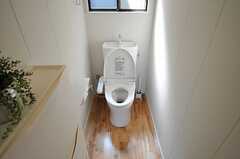 トイレはウォシュレット付きです。(2013-08-14,共用部,TOILET,1F)