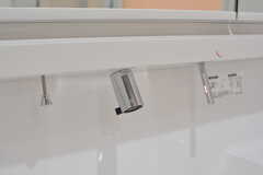 洗面台はシャワー水栓。(2022-03-03,共用部,WASHSTAND,5F)