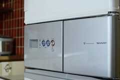 冷蔵庫にはホット庫なるものがあります。(2013-01-04,共用部,KITCHEN,1F)