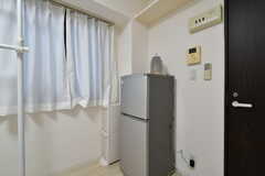 全室に冷蔵庫が設置されています。（105号室）(2020-10-08,専有部,ROOM,1F)