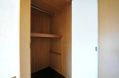 ドア脇にある収納の様子。（405号室）(2011-09-22,専有部,ROOM,4F)