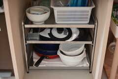 鍋やフライパンはキッチン下に収納されています。(2021-03-17,共用部,KITCHEN,1F)