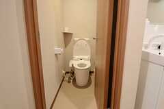 トイレはウォシュレット付きです。(2012-12-07,共用部,TOILET,3F)