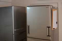 キッチンの冷蔵庫の様子。(2014-04-02,共用部,KITCHEN,1F)