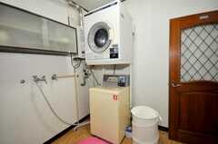 コイン式洗濯機、乾燥機の様子。(2009-06-29,共用部,LAUNDRY,1F)