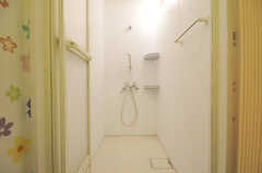 シャワールームの様子。(2010-09-14,共用部,BATH,1F)