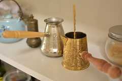 装飾が美しい、トルコ式のコーヒー鍋。(2015-10-21,共用部,OTHER,3F)