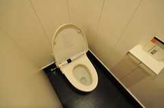 ウォシュレット付きトイレの様子。(2012-07-04,共用部,TOILET,1F)