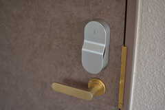 玄関ドアの鍵は非接触式です。(2022-07-04,周辺環境,ENTRANCE,5F)