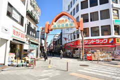 JR中央・総武線・高円寺駅前の商店街。(2022-02-28,共用部,ENVIRONMENT,1F)